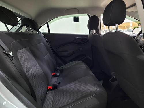 Imagem 10 de 15 de Chevrolet Onix Hatch Advantage 1.4 8v Flex 5p Aut.