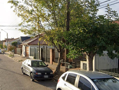 Casa En Venta - 3 Dormitorios 1 Baño - Cochera - 540mts2 - Bahia Blanca