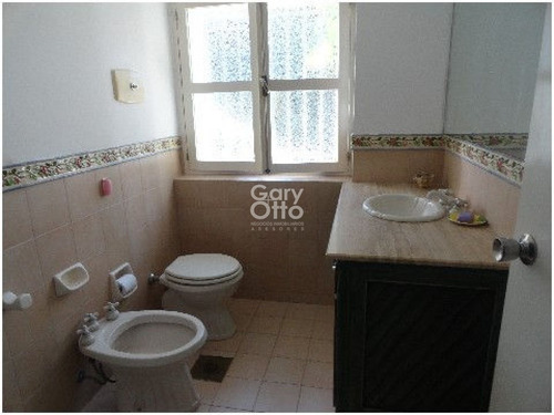 Hermosa Casa En Playa Mansa Consulte!!!!- Ref: 23918