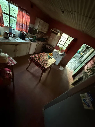 Se Venden 2 Casas En Lezica Mismo Padrón