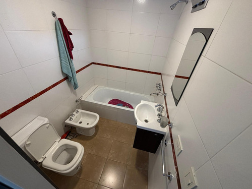 Departamento De 3 Ambientes Con Balcon Al Frente - Wilde