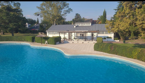Casa En Alquiler Ubicado En Campo Chico, Pilar, G.b.a. Zona Norte