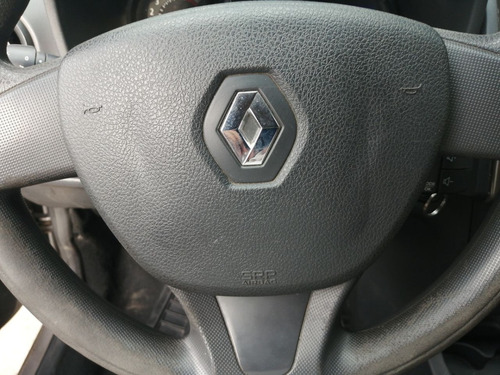 Imagen 13 de 14 de Renault Logan Zen Ta 2018