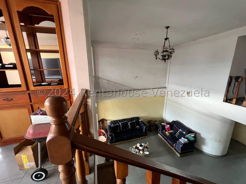 Edificio Comercial Y Residencial, Con Potencial De Ampliacion 25-16039