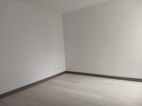Imagen 13 de 19 de Apartamento En Venta Suramerica 472-2129