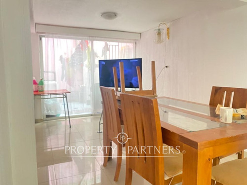 Casa Amoblada De 6 Dormitorios En Villa Los Algarr...