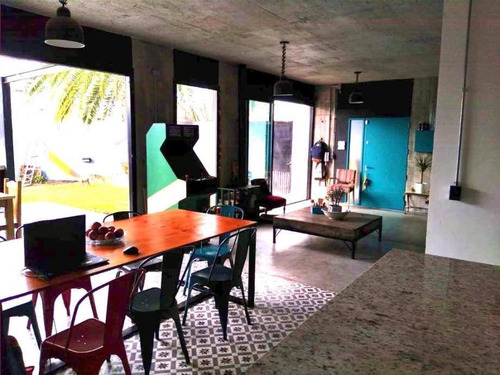 Imagen 2 de 8 de Casa En Venta En Castelar Norte