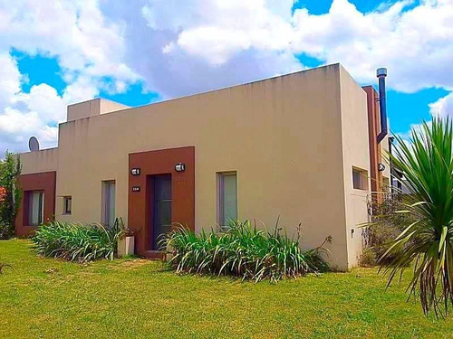 Venta Casa En Lobos Country Club Moderna