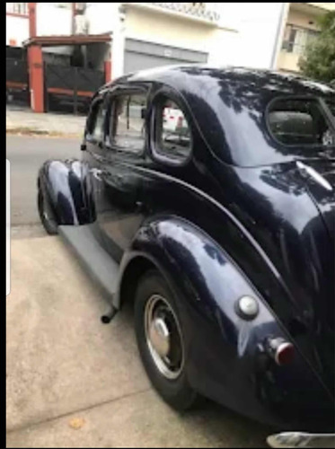 Ford 1937 V8