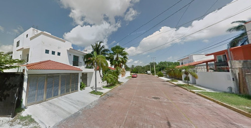 Casa En Remate Bancario En Punta Piedra, Cancún, Q. R. (60% Descuento, Excelente Plusvalía) ¡gran Oportunidad De Inversión! - Sk12