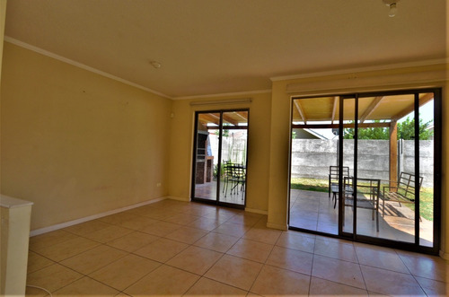 Imagen 8 de 13 de Casa En Condominio Con Portón En Estancia Liray
