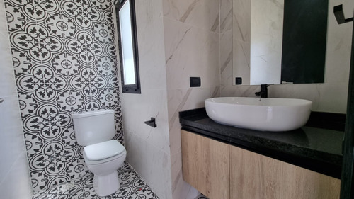 Casa Con Piscina - 30 Mts De La Playa - Vista Al Cerro Y Al Mar
