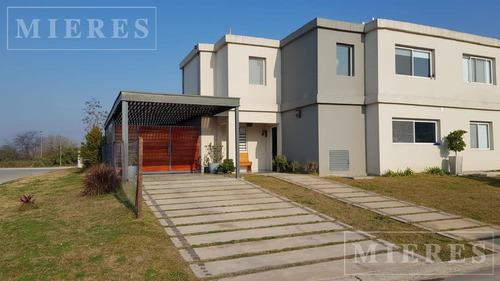 Muy Linda Casa En Venta En Casas De Santa Ana, Villanueva.