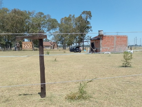 Lote 42 X 60, A 3km De Ruta 3 Altura Km48, U$s 25.000 Tomo Auto. Con Casita De 30m2, Acceso Por Calle Ripiada
