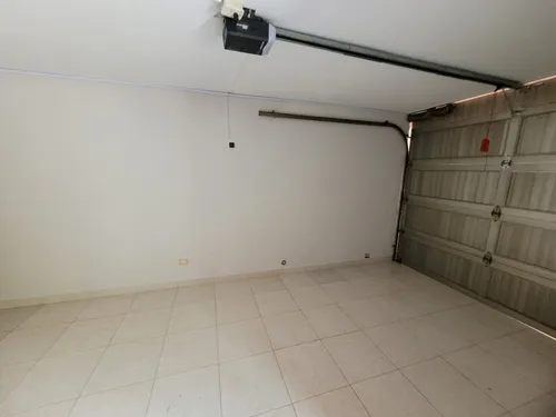 Casa En Venta En Prados Del Norte. Cod V8014454