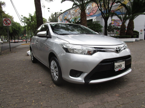 Toyota Yaris 4p Vios Cvt A/ac.,r15 