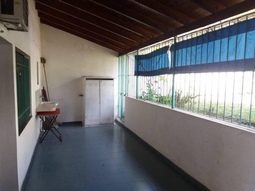 Imagen 20 de 24 de Se Vende Casa De 3 Dormitorios Con Cochera. Muy Buena Ubicacion