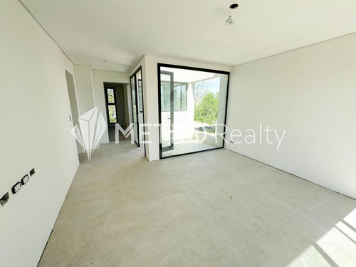 Casa En Haras De Santa María, Barrio Los Eucaliptos, Lote 30