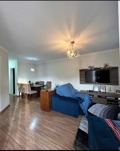 3 Quartos, 2 Banheiros, 1 Suite