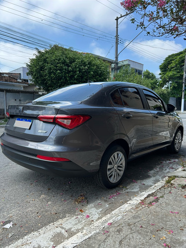 Fiat Cronos 1.3 Drive Flex 4p