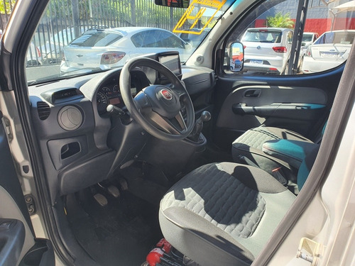 Imagem 14 de 15 de Fiat Doblo 2014 1.8 16v Adventure Flex 5p