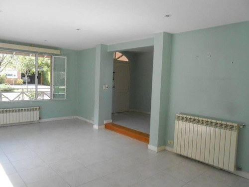 Imagen 8 de 28 de Casa En Venta Y Alquiler En Maschwitz Privado Maroto Propiedades