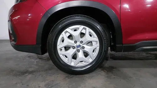 Subaru Forester 2.5 PREMIUM CVT 4WD
