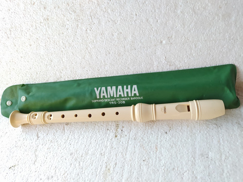 Imagen 3 de 3 de Flauta Yamaha Soprano (b)