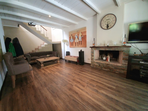 Casa | Amb | 4 Dorm | 400 M2 | Lote 800 M2
