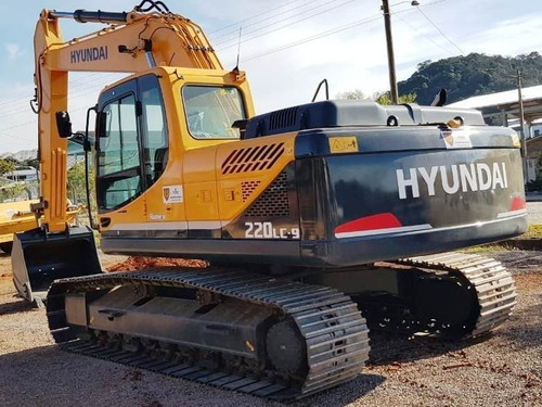 Escavadeira Hyundai 220lc 2019