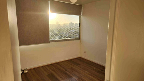 Recien Remodelado, Vista Panorámica, Conectividad, Comercio