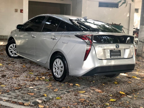 Imagen 8 de 10 de Toyota Prius Base Automatico 2016 Hybrido
