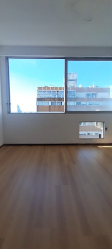 Monoambiente Sobre 18 De Julio Y Yi Corazón Del Centro