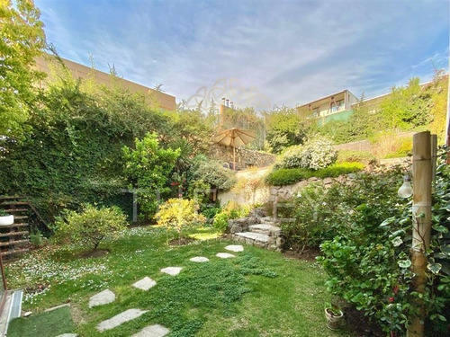 Casa En Venta De 4 Dormitorios En La Reina