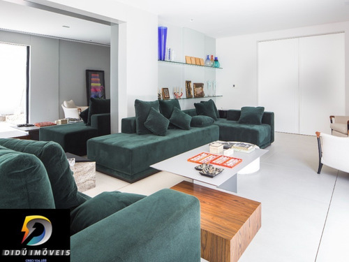 Imagem 3 de 30 de Casa Para Venda Com Projeto Do Arquiteto Leonardo Mancenido. Dispõe De Área Externa Com Paisagismo, Raia Climatizada E Salão De Jogos. - 0100969 - 69844795