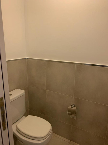 Duplex En Edificio En Venta Adrogue, Almirante Brown