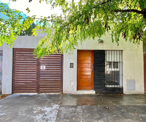 Venta Casa 2 Dormitorios Bahía Blanca Con Cochera