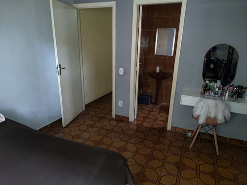 Casa Com Edicula A Venda Ótima Oportunidade Para Investir