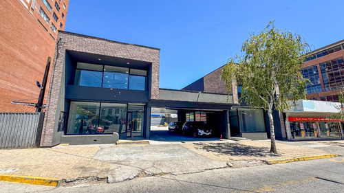Arriendo De Amplio Local Comercial En Centro De Los Ángeles.