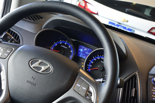 Imagem 6 de 11 de Hyundai Ix35 2.0 Mpfi Gl 16v Flex 4p Automático