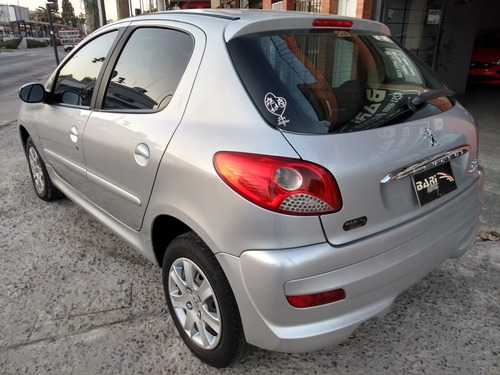 Peugeot 207 2014 1.4 Allure 75cv