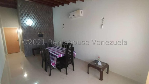 Imagen 25 de 30 de Casa En Venta En La Piedad Norte Cabudare, Tanque Subterraneo De 6 Mil Litros, Cod 22-15680, Inf 0424