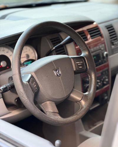 Dodge Durango 4.7 L 4X2