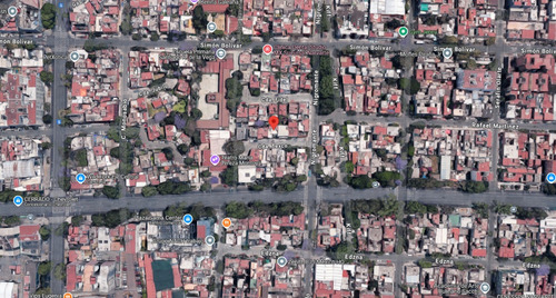 Se Vende Casa En,,periodista!!!benito Juárez....excelente Ubicación!!!!!remates Hipotecarios ......
