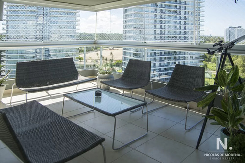 Vende Gran Apartamento En Brava - Punta Del Este De 3 Dormitorios