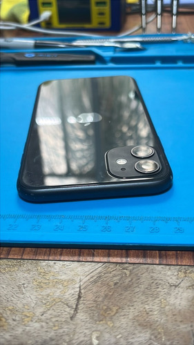 iPhone 11 Sin Pantalla Para Piezas (icloud) (Usado)