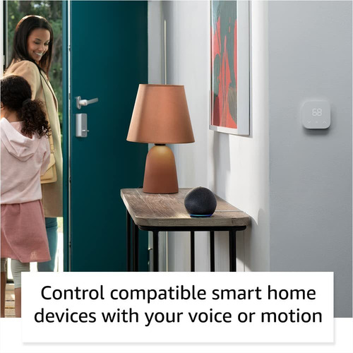Imagen 4 de 5 de Amazon Echo Dot 5th Gen con asistente virtual Alexa negro 110V/240V
