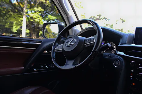 Lexus LX 5.7 570
