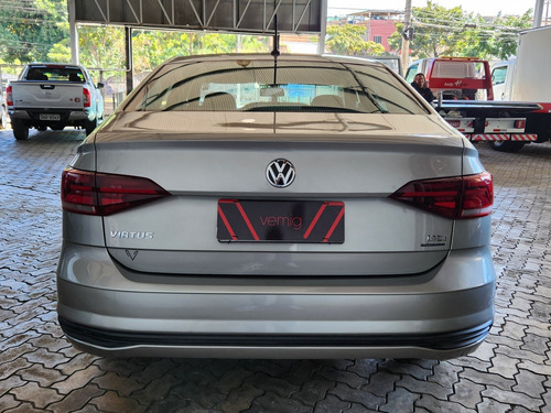Volkswagen Virtus 1.6 MSI TOTAL FLEX AUTOMÁTICO