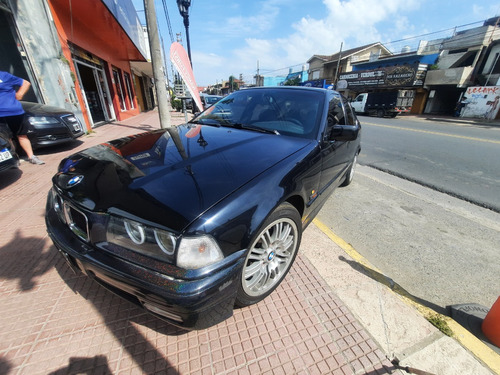 BMW Serie 3 2.5 325i Sedan